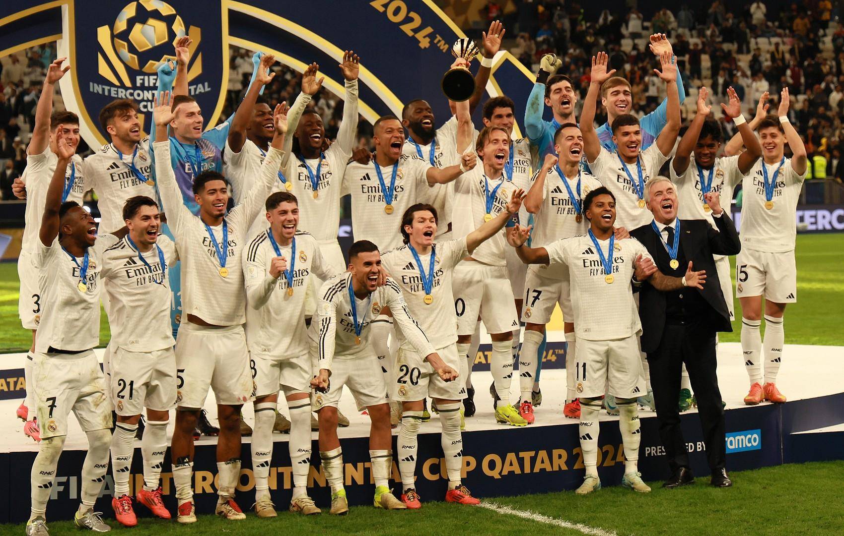 罗马诺：萨拉赫缺席欧冠为斯洛特和管理层共同决定（罗马诺：萨拉赫无缘欧冠，决定由斯洛特与管理层共同作出）