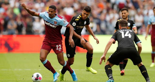 16岁的天空：多特蒙德超新星阿尔伯特本轮青年欧冠集锦（16岁天才高光时刻：多特蒙德新星阿尔伯特本轮青年欧冠集锦）