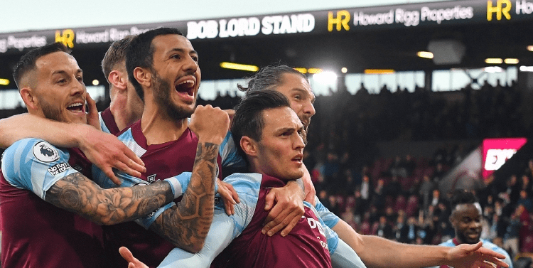 这一刻，谁是真正的领袖？（此刻，谁才是名副其实的领导者？）