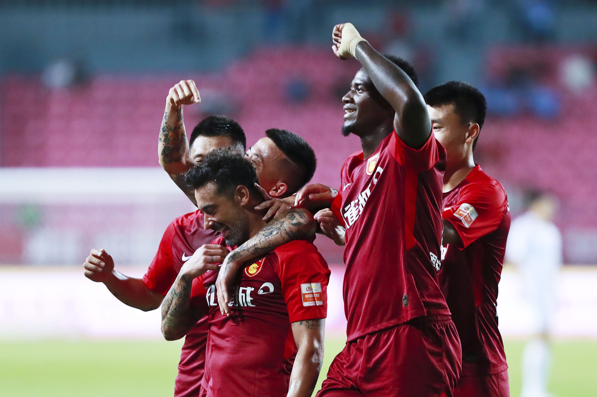 贝纳蒂亚：阿坎吉帮助我们引进了帕瓦尔，国米起初要价2000万（贝纳蒂亚：阿坎吉助力促成帕瓦尔加盟，国米最初标价2000万）