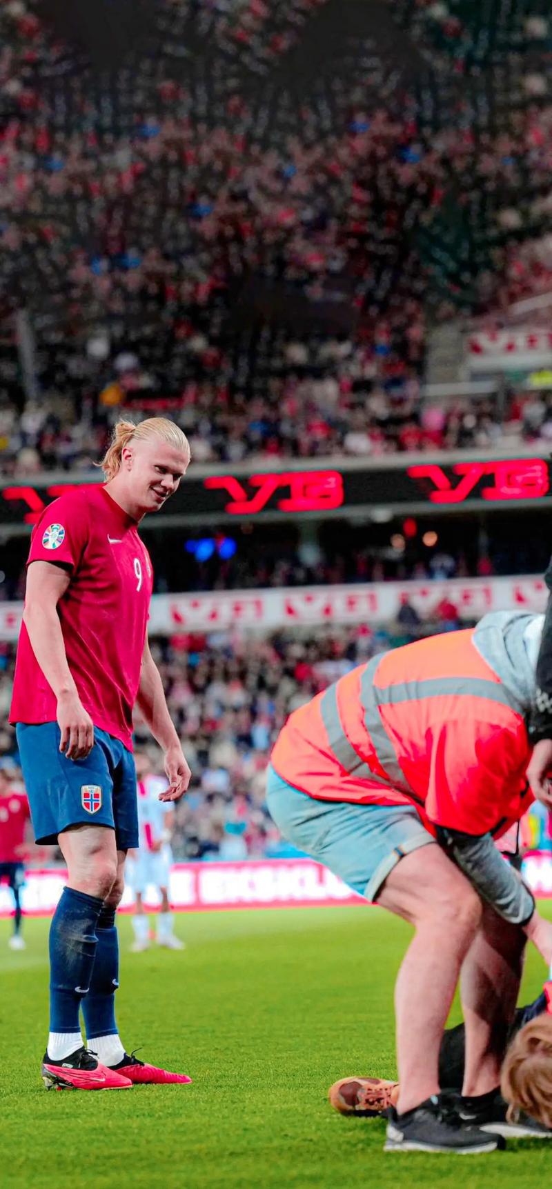 巴萨旧将：我的两座欧冠总被开玩笑；亚马尔达不到梅西的高度（前巴萨球员：我的两座欧冠常被调侃，亚马尔难及梅西高度）