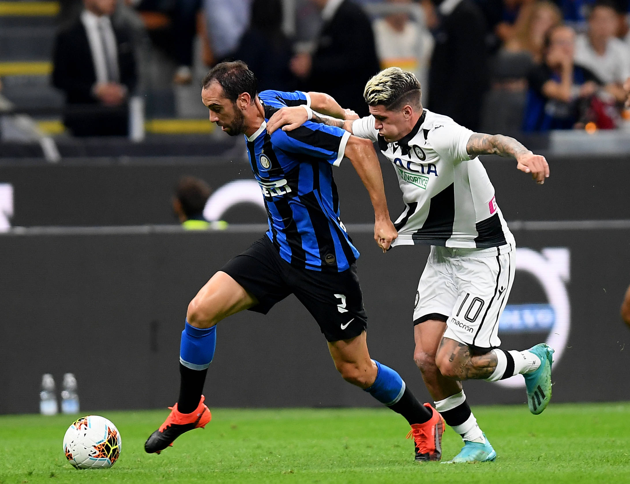 中超球队2025亚冠总结：申花海港蓉城排名积分榜后三位，国安垫底（2025亚冠中超表现：申花、海港、蓉城包揽倒数三名，国安垫底收官）