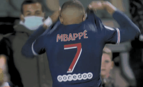 补时连献神扑！拉门斯守住曼联连续394场半场领先不败纪录（补时连番神扑，拉门斯力保曼联半场领先394场不败纪录）