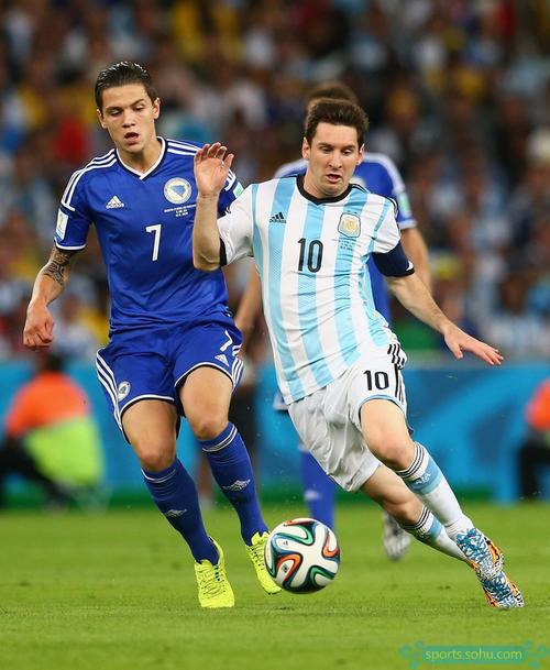 德拉富恩特：我看了前几天的比赛，亚马尔状态很好（德拉富恩特：看了最近的比赛，亚马尔状态出色）