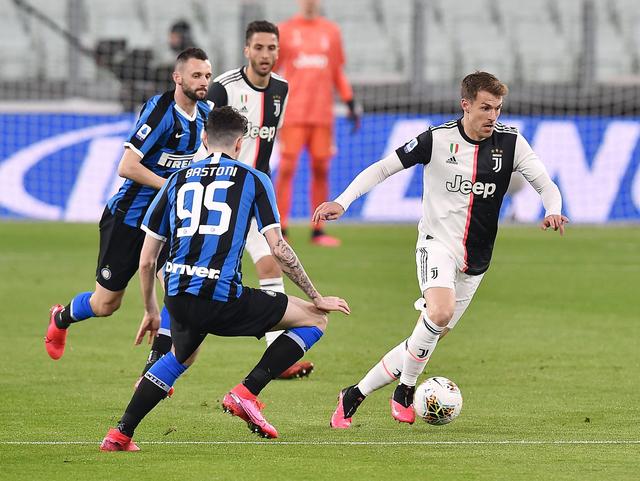 内马尔父亲：内马尔伤势还没确认，我们还没收到影像检查结果（内马尔之父：伤情尚未确定，影像检查结果仍未收到）