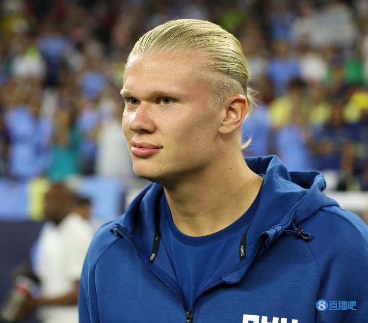 近15年谷歌每年搜索量最高球员：C罗10次断崖领先，梅西仅1次（过去15年谷歌年度最热球员：C罗10度领跑，梅西仅一次）