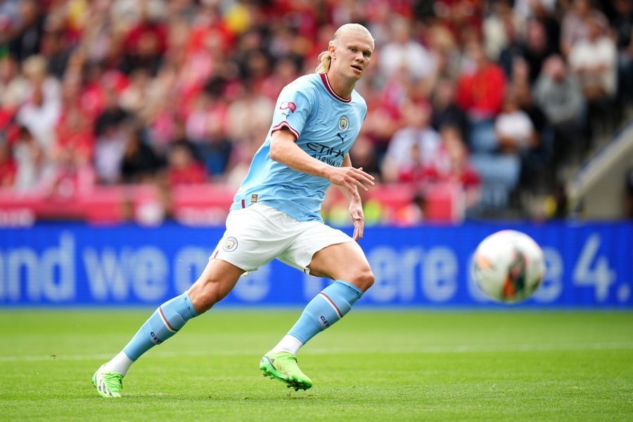 意媒：与德佬对话后孔蒂已得到必要的保证，将留任至赛季结束（意媒：孔蒂与德劳伦蒂斯会谈后获必要承诺，留任至赛季末）